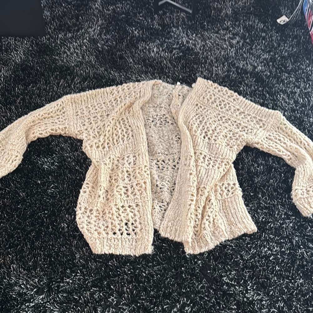 Tag poets Cozy Cream Knit Sweater